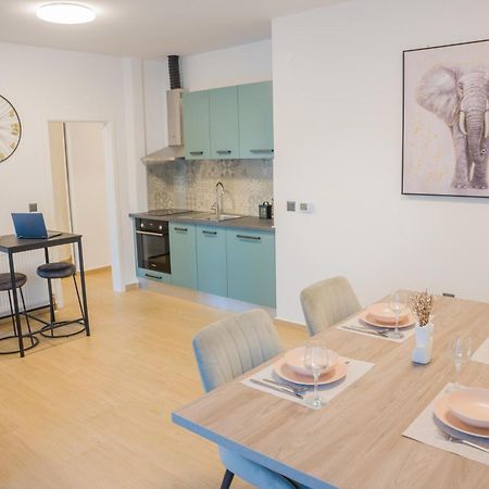 Apartmani Toni Drniš Eksteriør bilde
