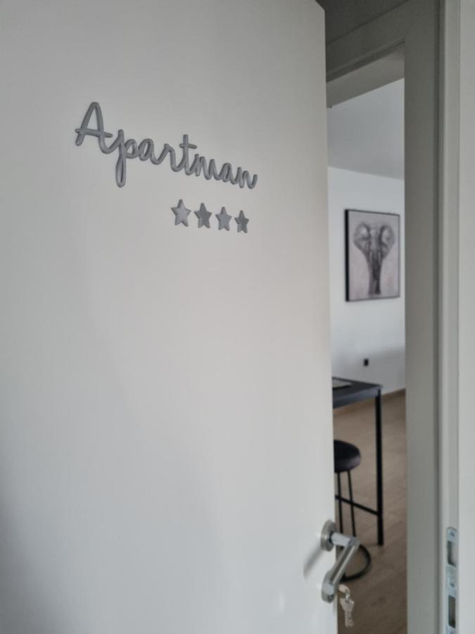 Apartmani Toni Drniš Eksteriør bilde
