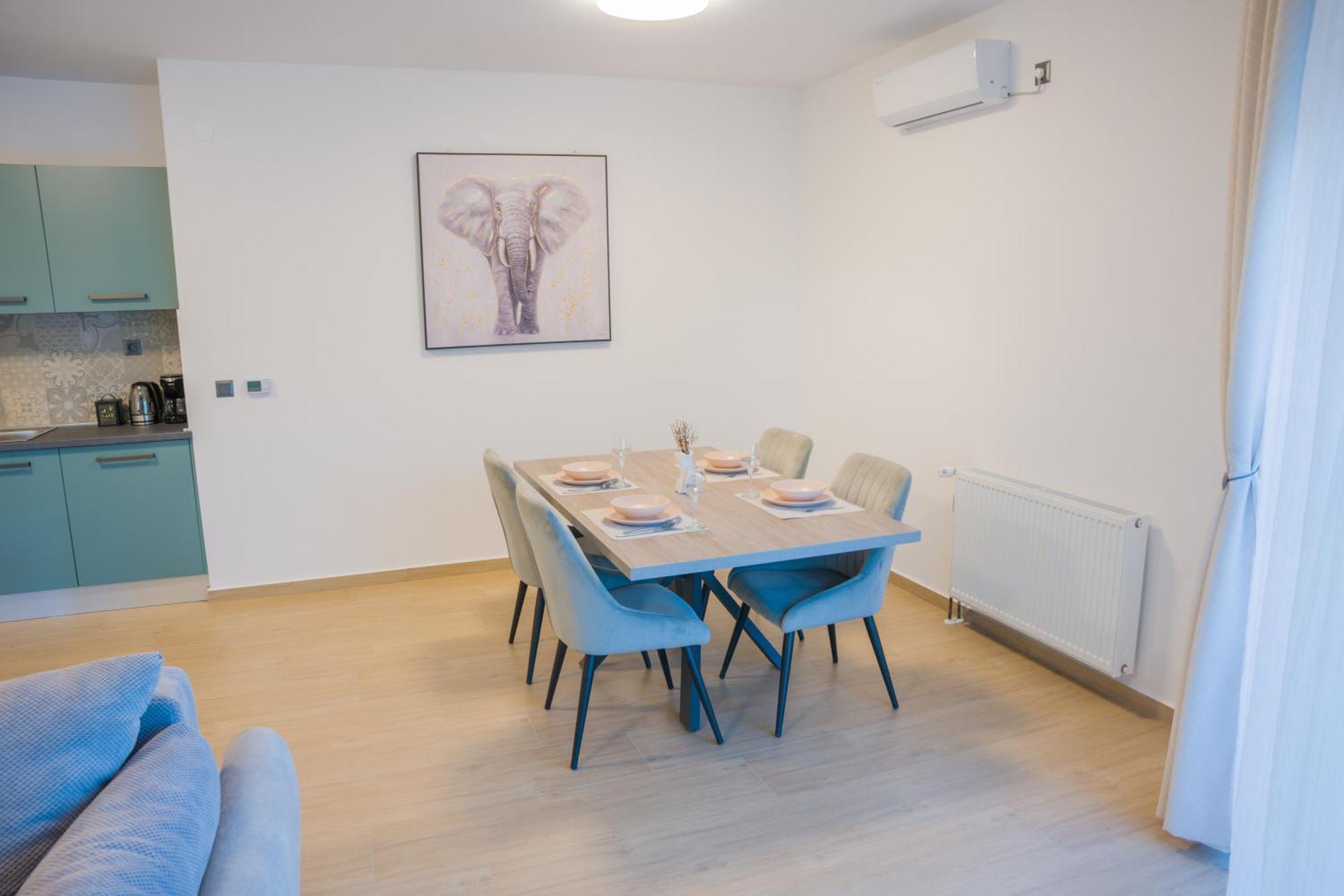 Apartmani Toni Drniš Eksteriør bilde