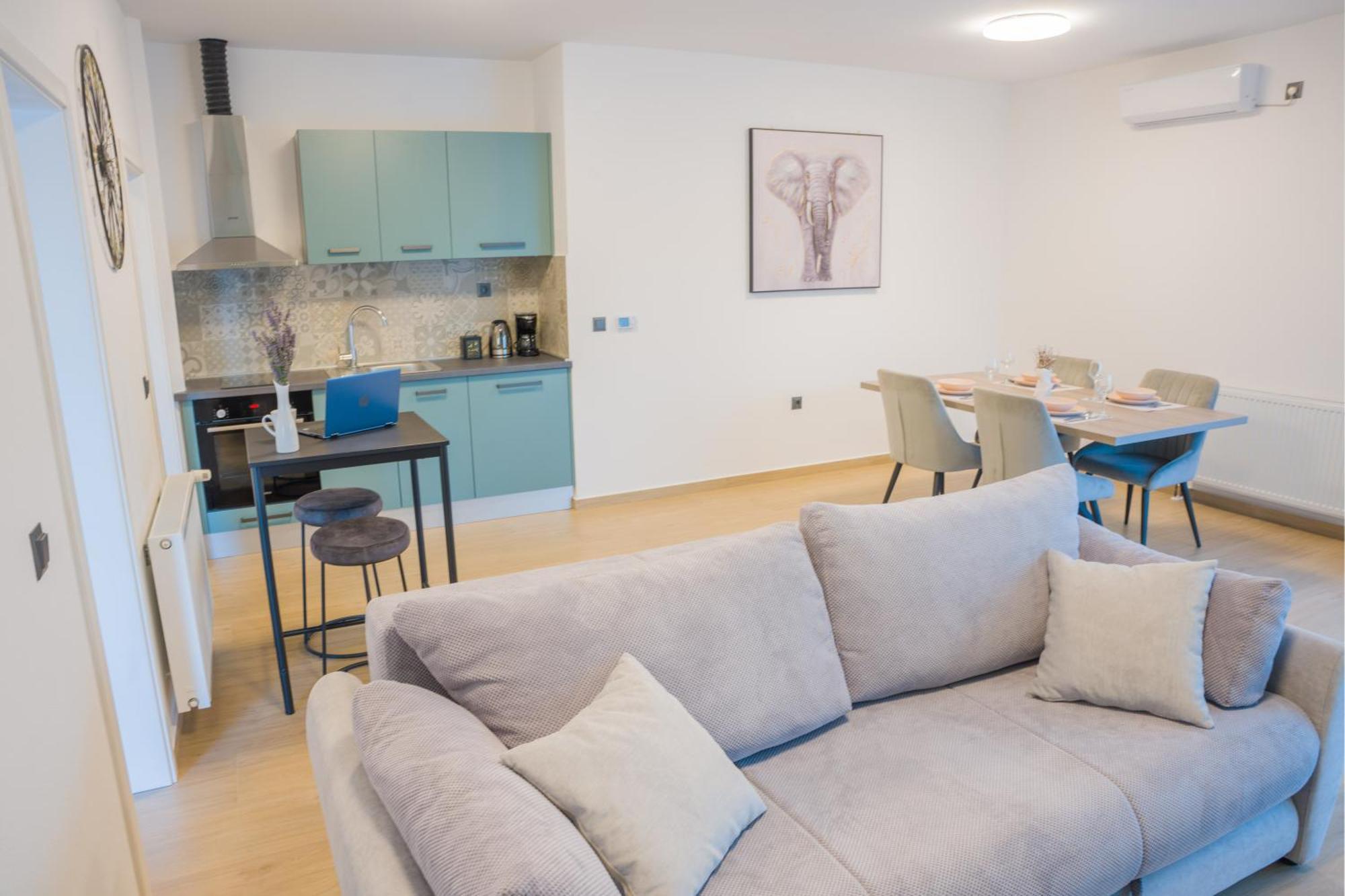 Apartmani Toni Drniš Eksteriør bilde